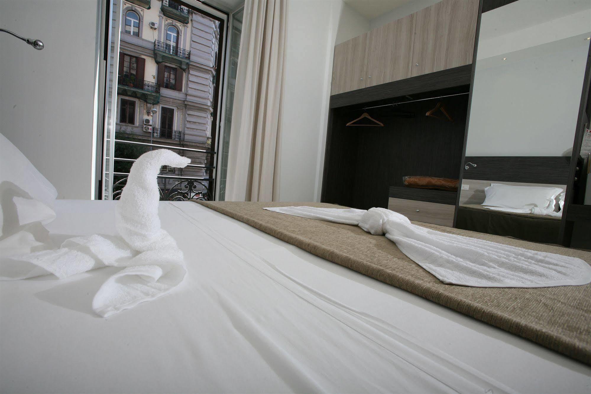 Napoli Suite Екстериор снимка